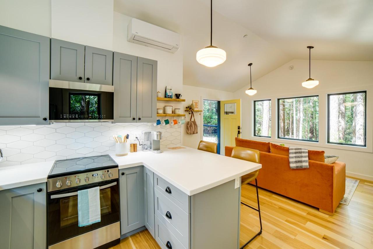 Peaceful Mendocino Cottage Surrounded By Redwoods Exterior photo